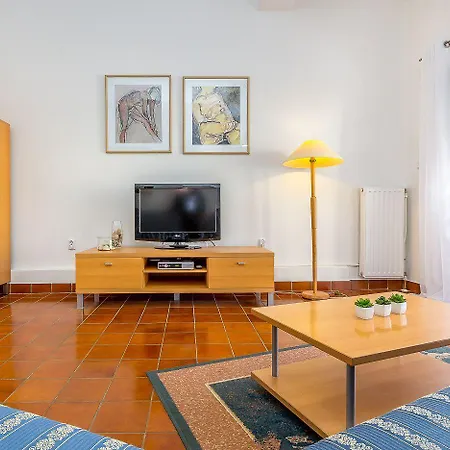 Geniessen Sie Diese Mit Klima, Terrasse Und Garten Mit Tollem Grillplatz *