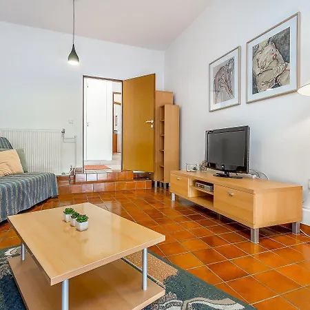 Apartment Geniessen Sie Diese Mit Klima, Terrasse Und Garten Mit Tollem Grillplatz