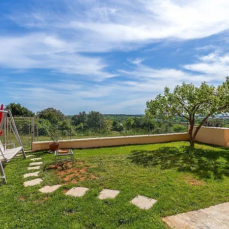 Geniessen Sie Diese Mit Klima, Terrasse Und Garten Mit Tollem Grillplatz Apartment Vinkuran